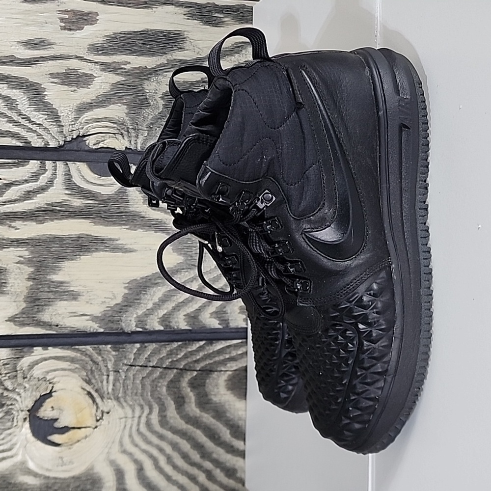 Rare Nike Air Force 1 Spiked Duck Boots Mens Size 9 Black EUC